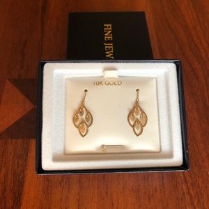 NIB 10 Karat Gold Chandelier Earrings Delicate Lovely Gift Mother's Day 10K